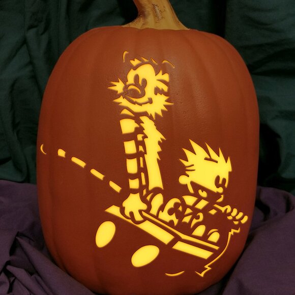 Calvin & Hobbes Carved Foam Permanent Pumpkin Comics Bill Watterson Childhood - Picture 1 of 4